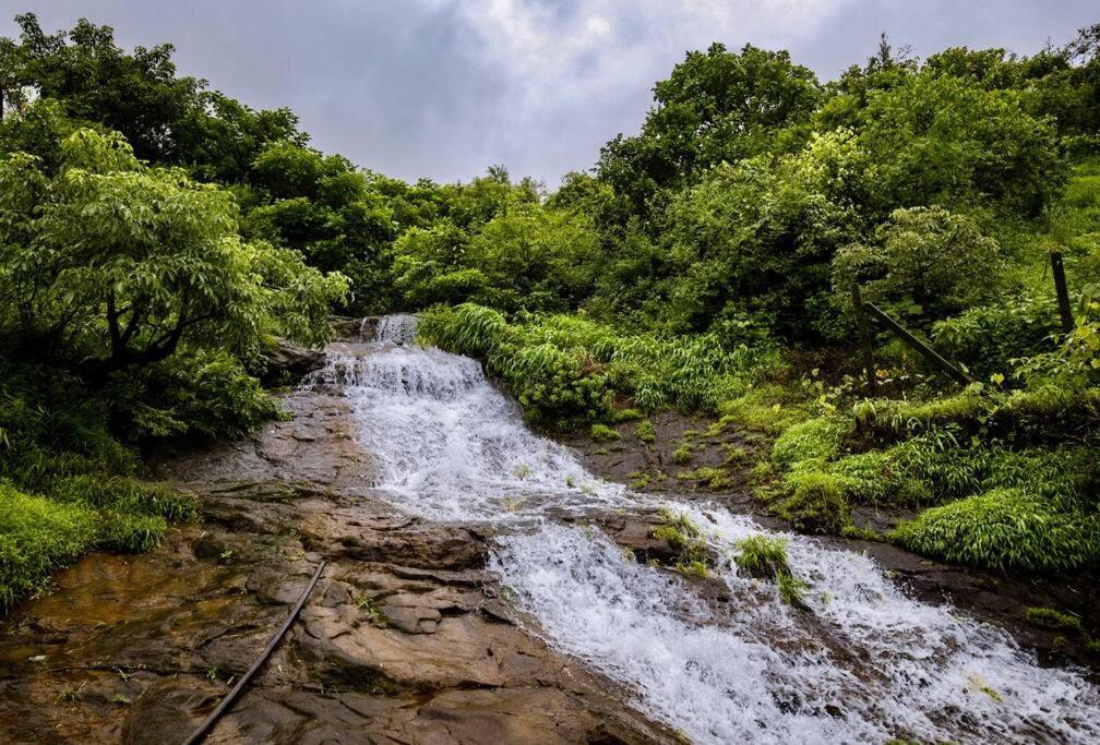 Вилла Jumbo Farms, Heaven On Earth Malavli Экстерьер фото